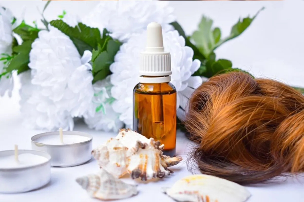 مهم‌ترین خواص و مزایای روغن کرچک برای مو