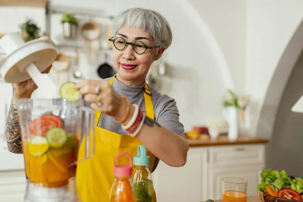 برای درمان گر گرفتگی یائسگی چه بخوریم؟