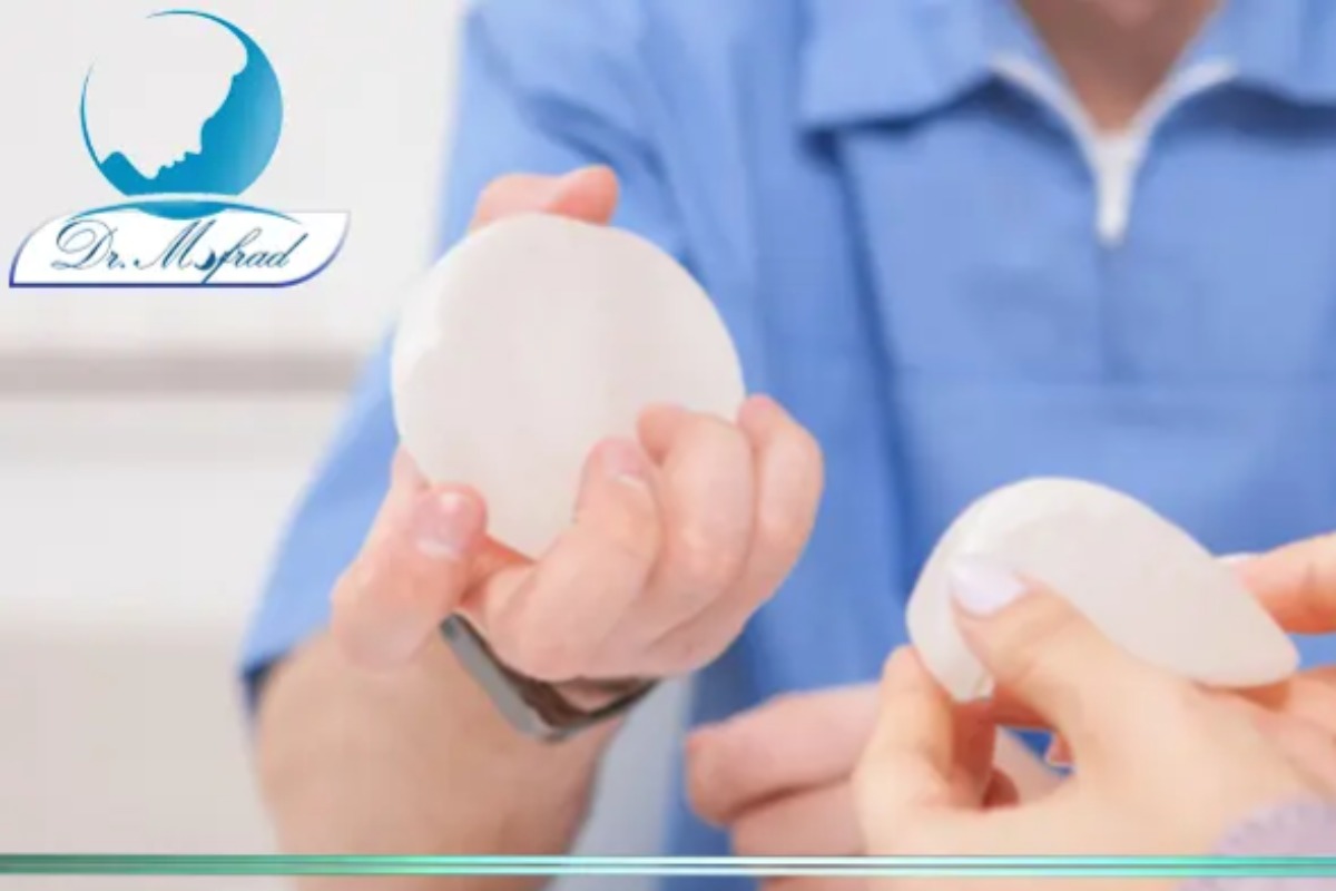 آیا پروتز سینه شما حرکت کرده است؟ علل، علائم و درمان جابهجایی پروتز